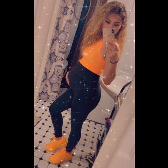 Orange Nike VaporMax - Picture 1 of 5